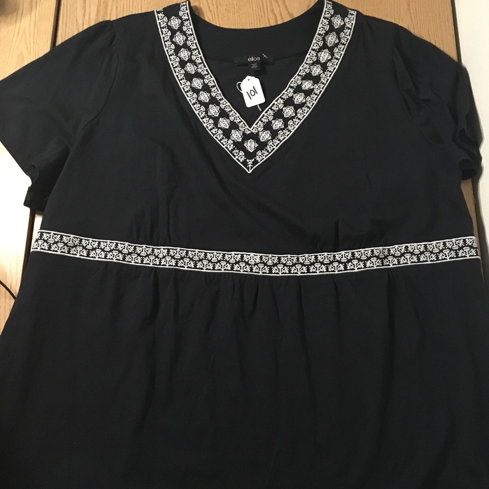 B75 Womens Ellos Black Blouse with White Accents Lightweight Stretchy Size 26/28